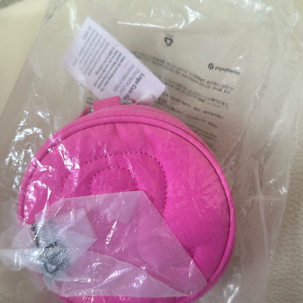 Lululemon Logo Pouch NWT Attach to belt, belt loop, bag, or backpack PINK - Picture 2 of 11